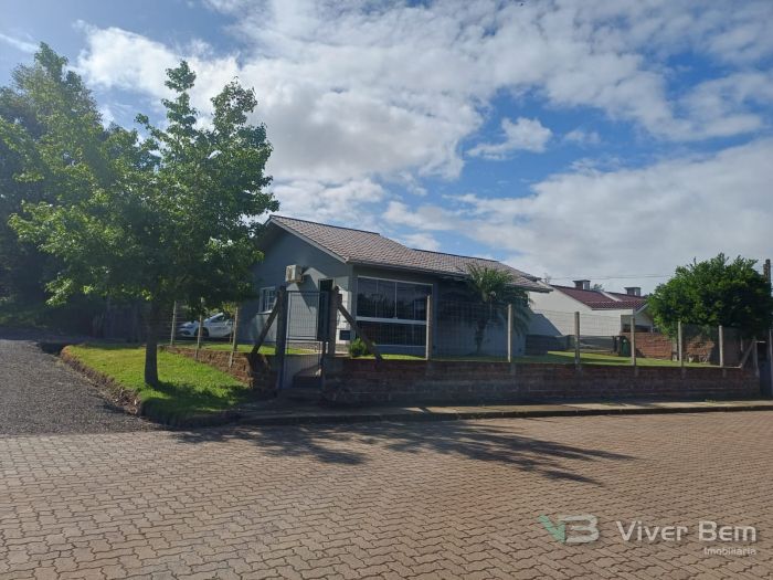 Casa de 3 dormitórios no bairro Conventos em Lajeado