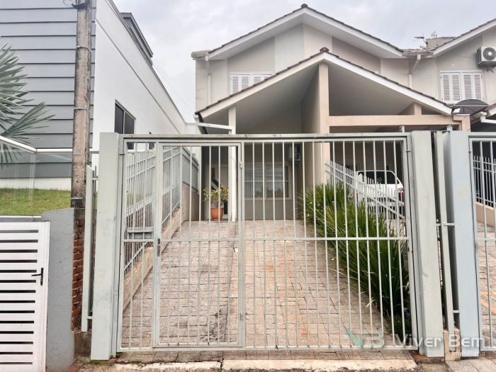 Sobrado de 2 dormitórios no bairro Universitário em Lajeado